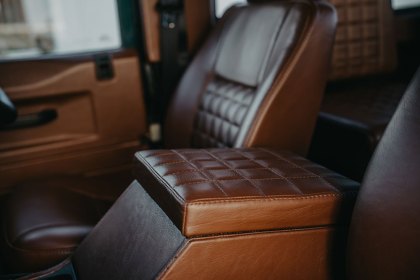 Land Rover Defender 90 2.8i - MYL 008