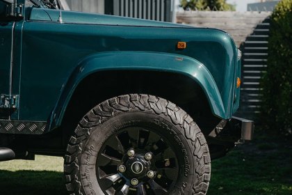 Land Rover Defender 90 2.8i - MYL 008